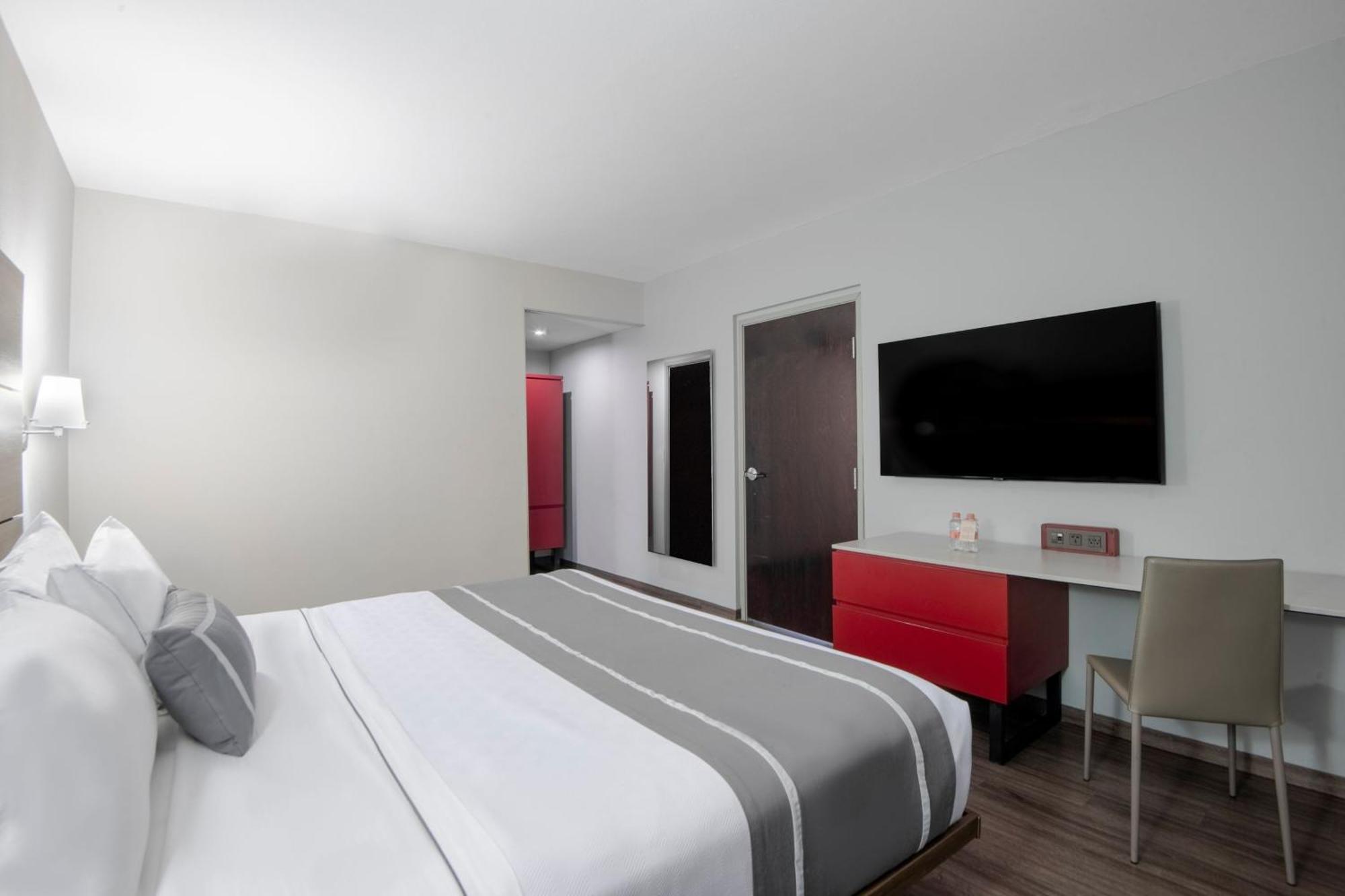 City Express Plus By Marriott Ciudad De Mexico Insurgentes Sur Exterior photo