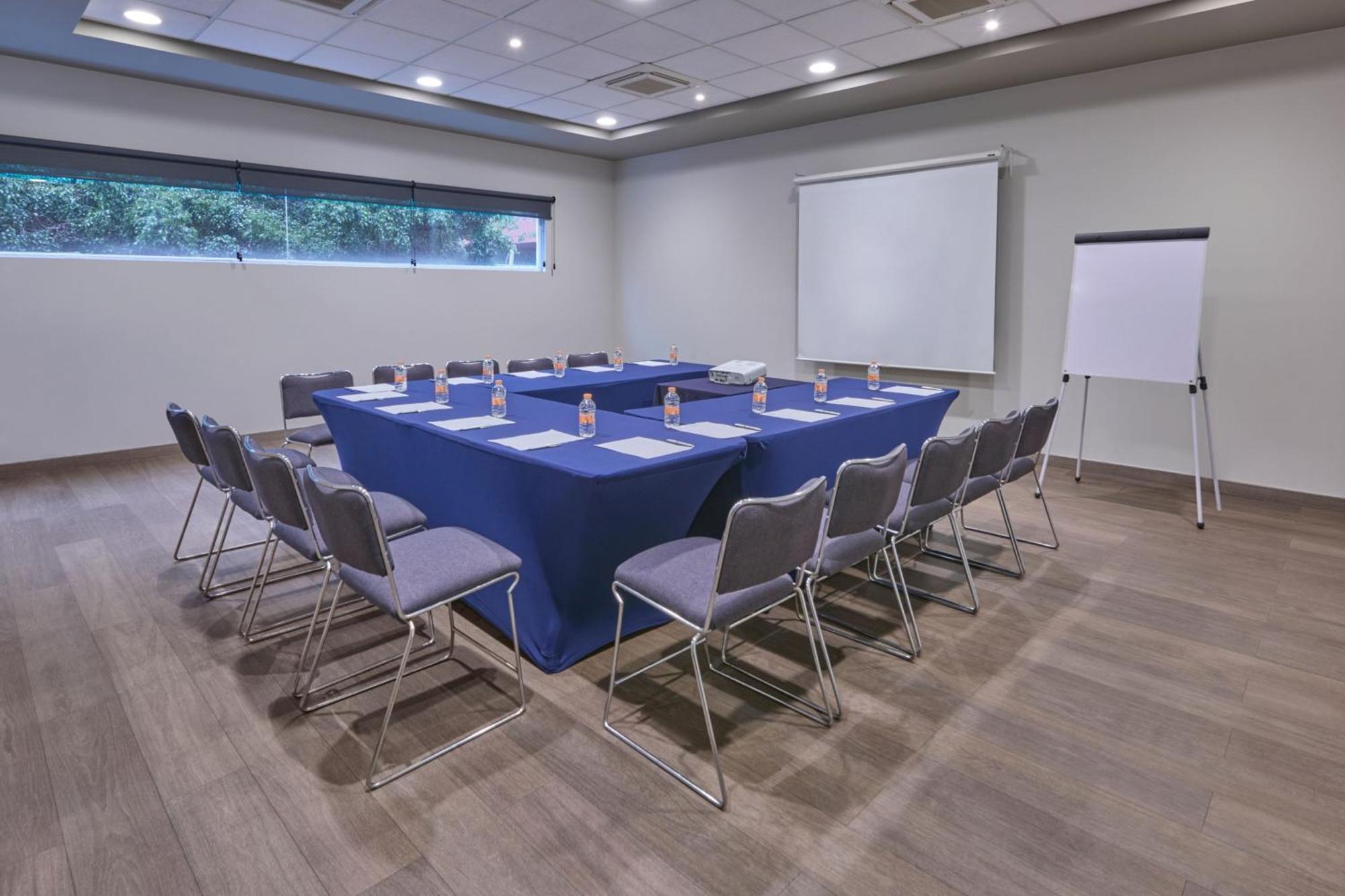 City Express Plus By Marriott Ciudad De Mexico Insurgentes Sur Exterior photo