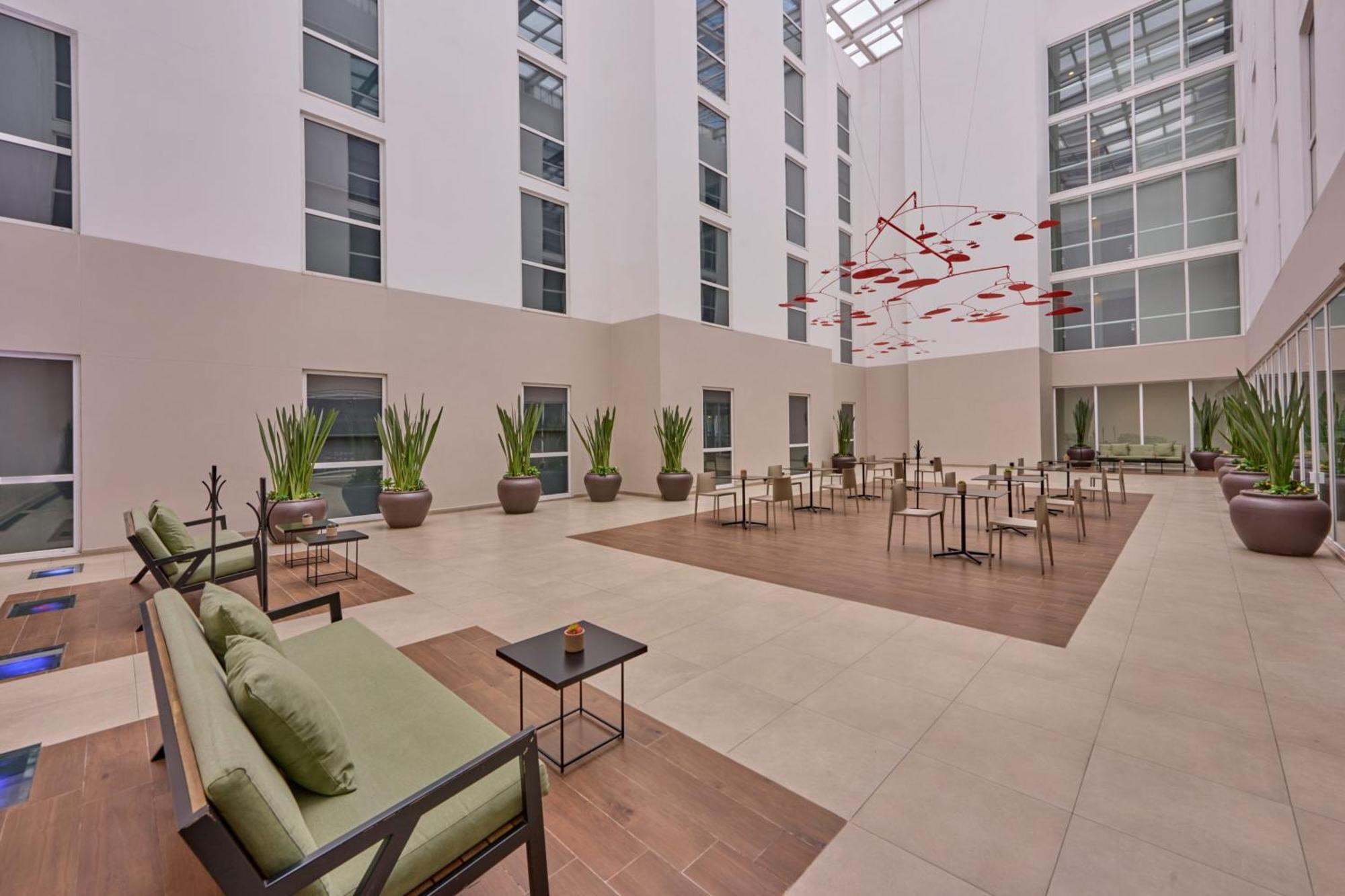 City Express Plus By Marriott Ciudad De Mexico Insurgentes Sur Exterior photo