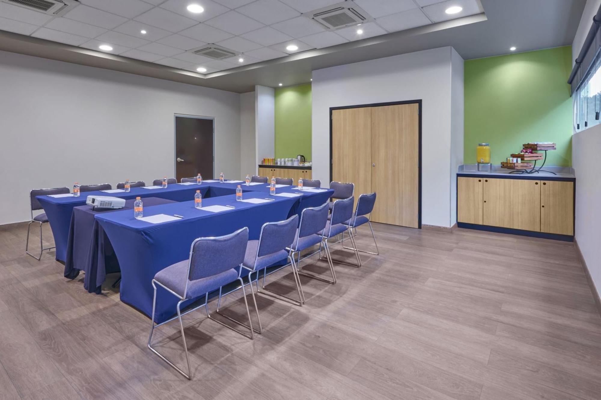 City Express Plus By Marriott Ciudad De Mexico Insurgentes Sur Exterior photo